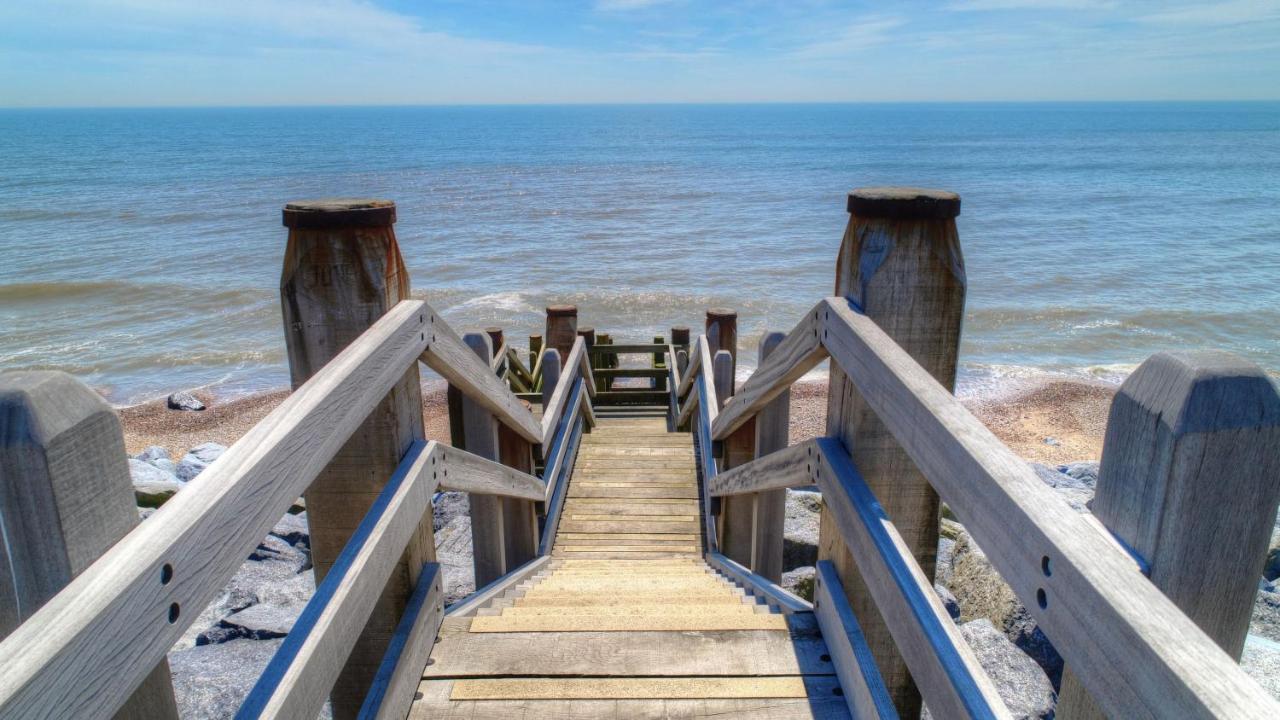Coastguards Lookout Villa Camber Exterior photo
